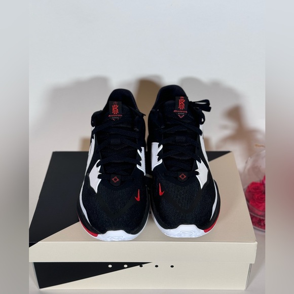 NIB New Nike Kyrie Low 5 - Picture 3 of 7
